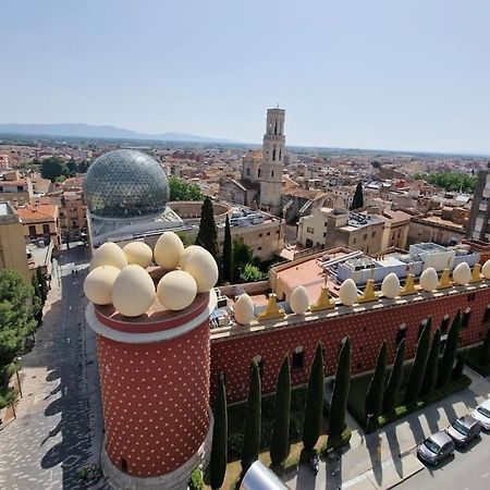 Atico Frente Al Museo Dali Apartment Figueres  Ngoại thất bức ảnh