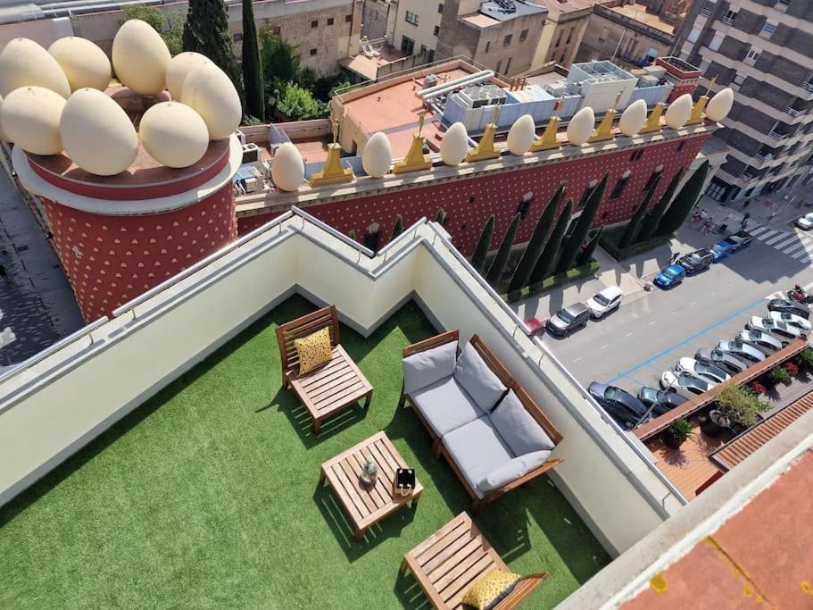 Atico Frente Al Museo Dali Apartment Figueres  Ngoại thất bức ảnh