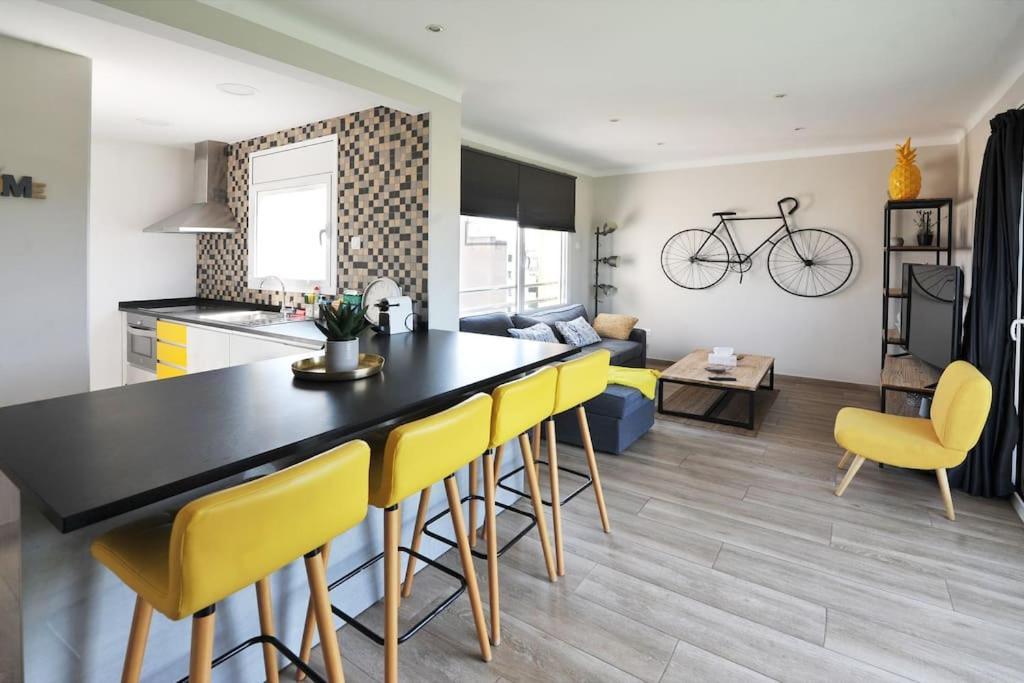 Atico Frente Al Museo Dali Apartment Figueres  Ngoại thất bức ảnh