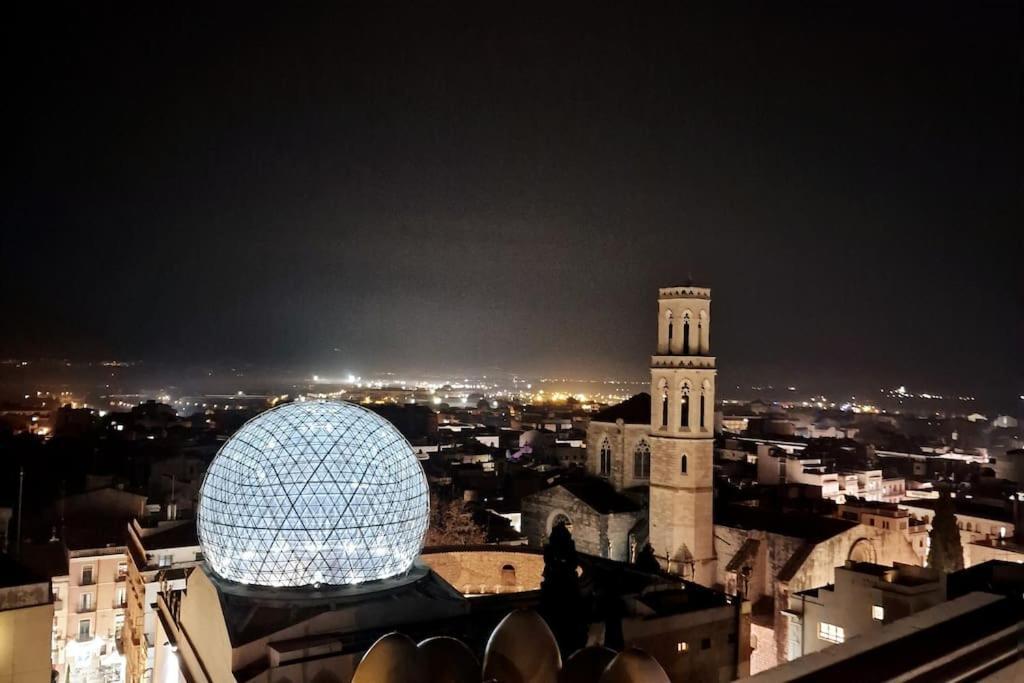 Atico Frente Al Museo Dali Apartment Figueres  Ngoại thất bức ảnh