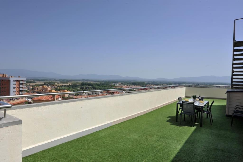 Atico Frente Al Museo Dali Apartment Figueres  Ngoại thất bức ảnh